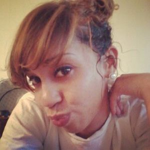 Meet your Posher, Elise